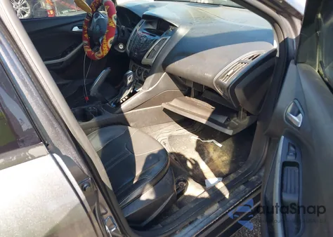 2013 Ford Focus Se z USA, uszkodzony, nr VIN 1FADP3F24DL149111